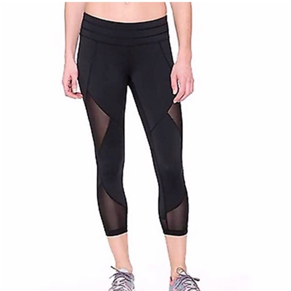 Athleta cropped leggings size M